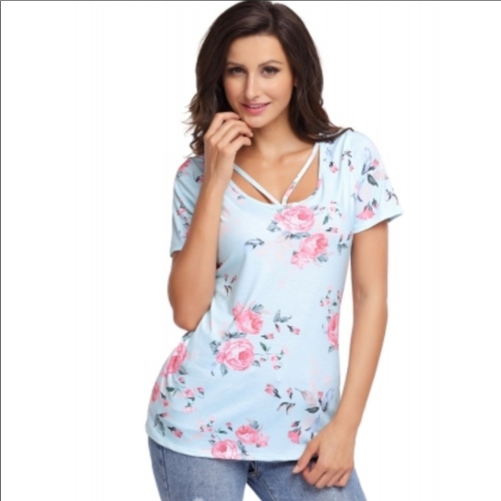 - Light Blue Floral Top. Xtra lrge.